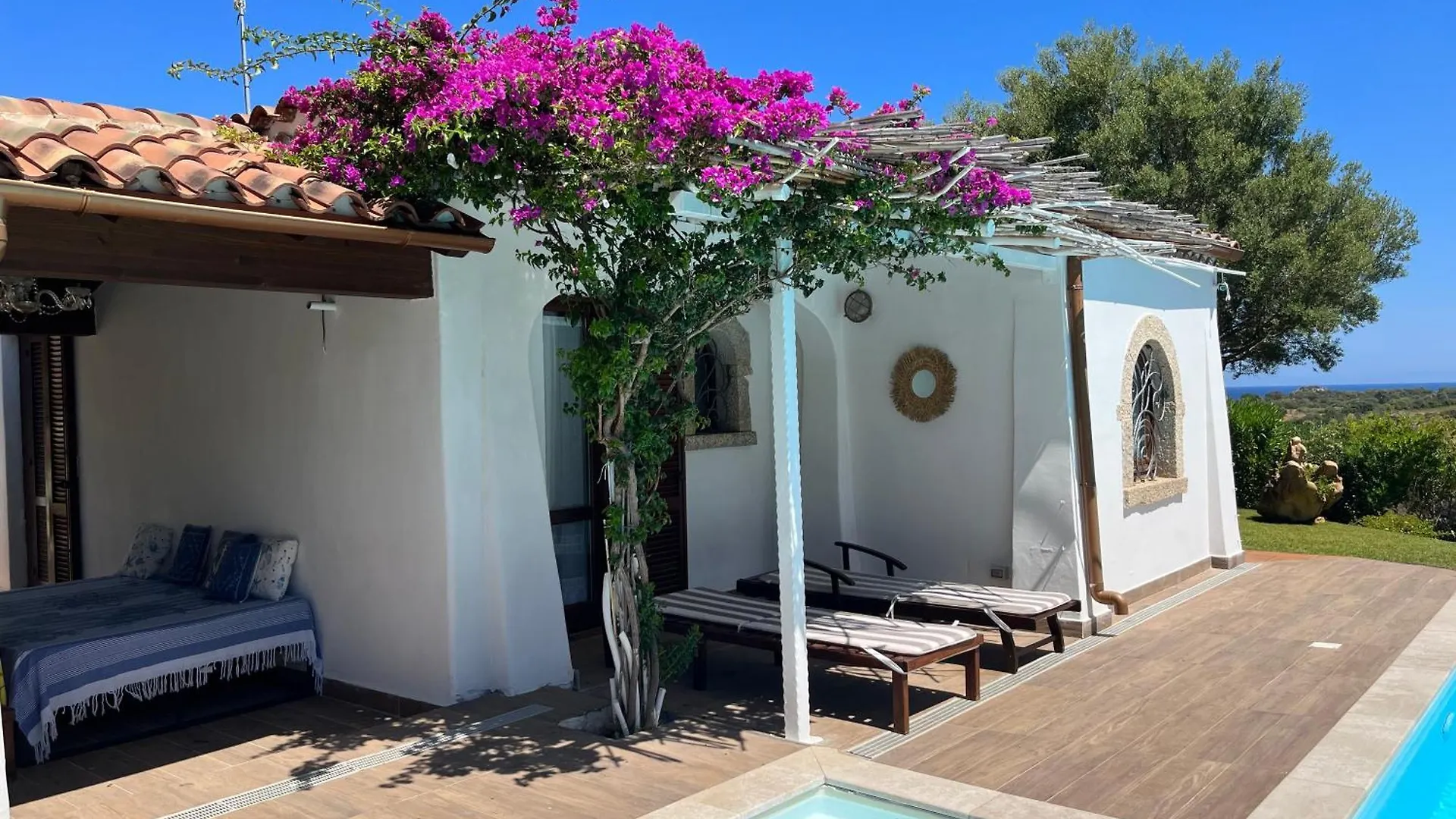 Villa Con Piscina E Vista Mare Tanaunella
