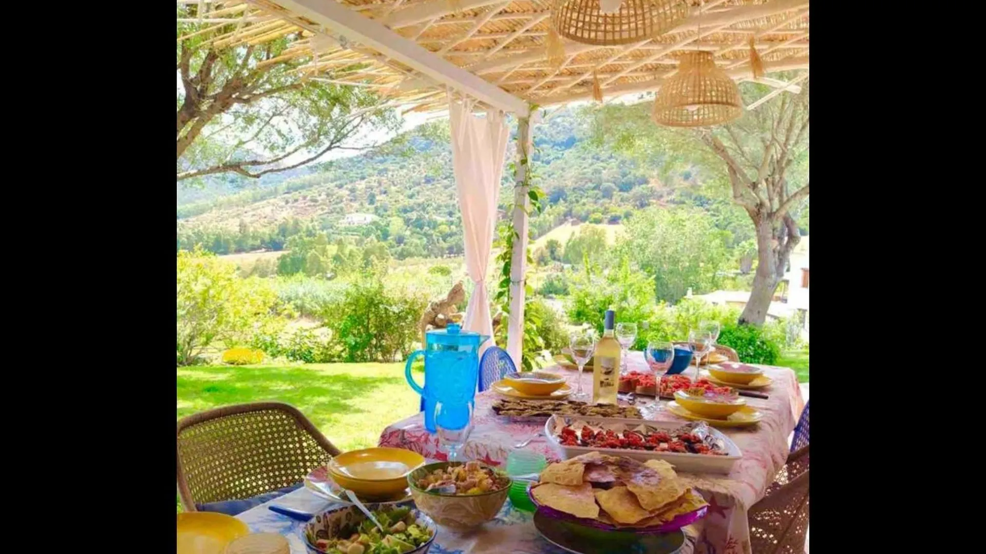 Villa Con Piscina E Vista Mare Tanaunella