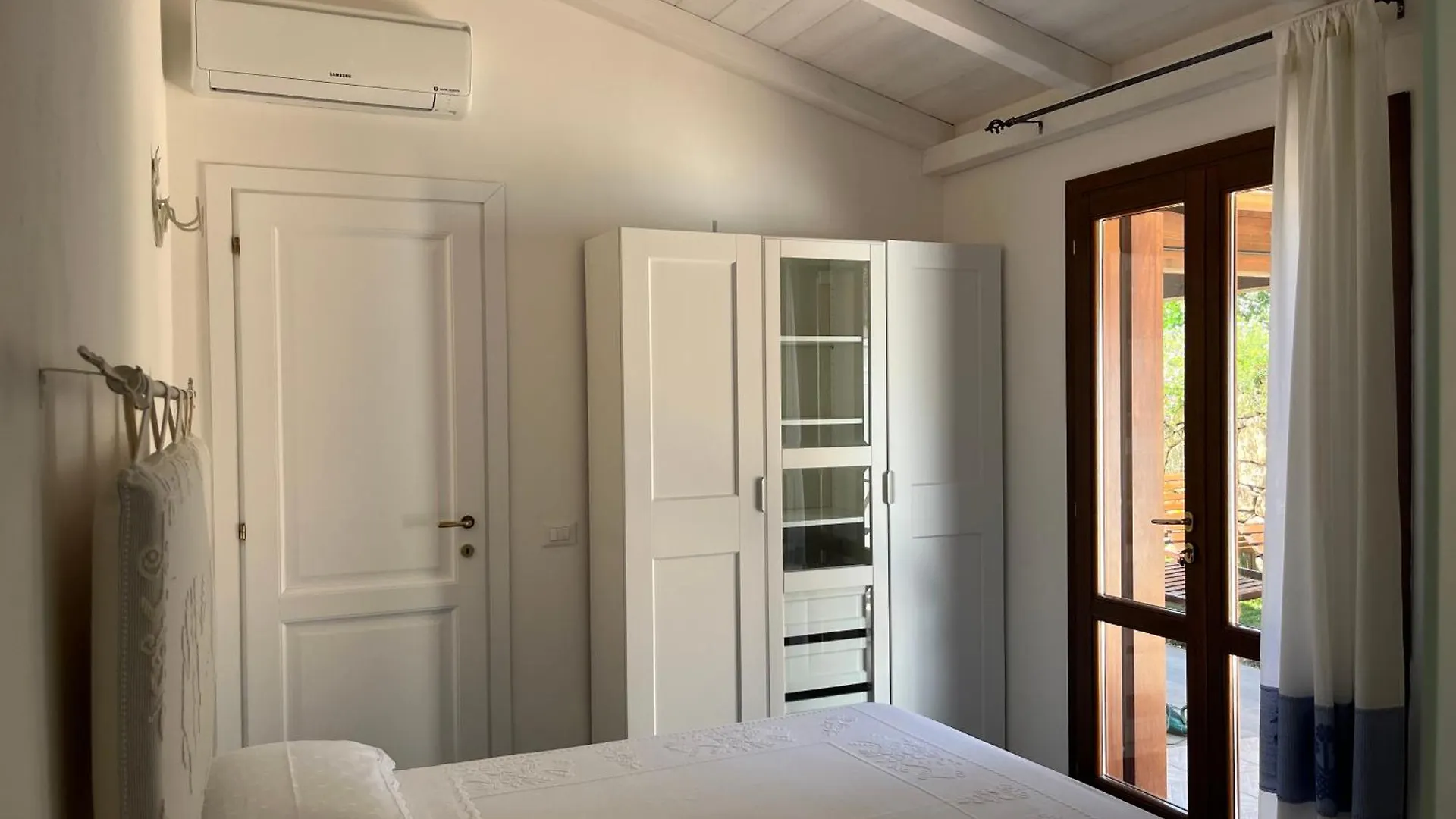 Holiday home Villa Con Piscina E Vista Mare Tanaunella
