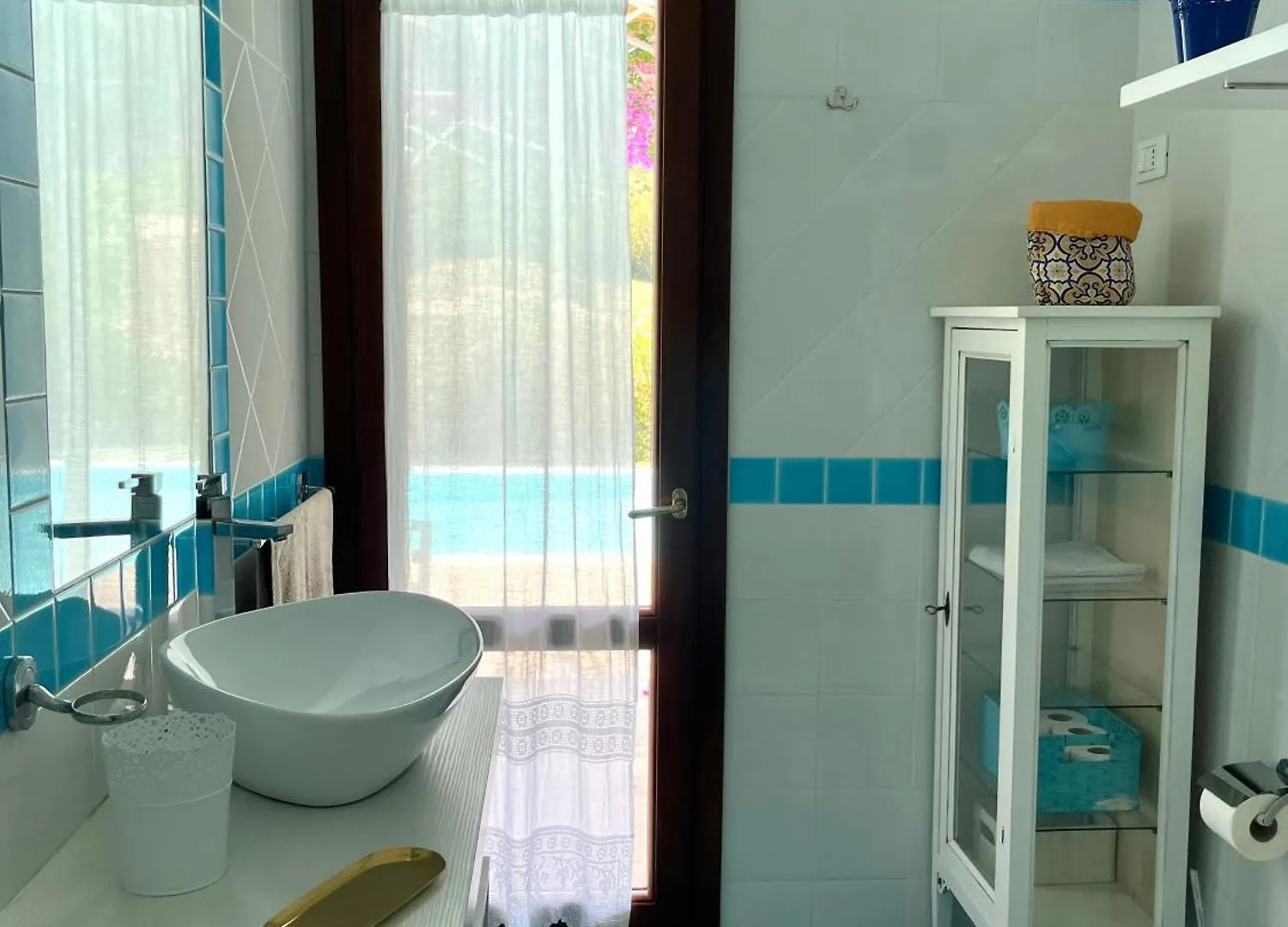 Villa Con Piscina E Vista Mare Tanaunella Italy