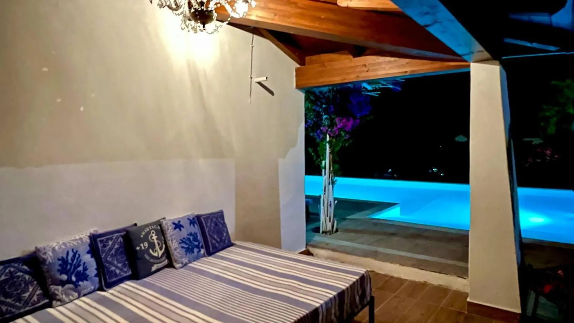 Villa Con Piscina E Vista Mare Tanaunella