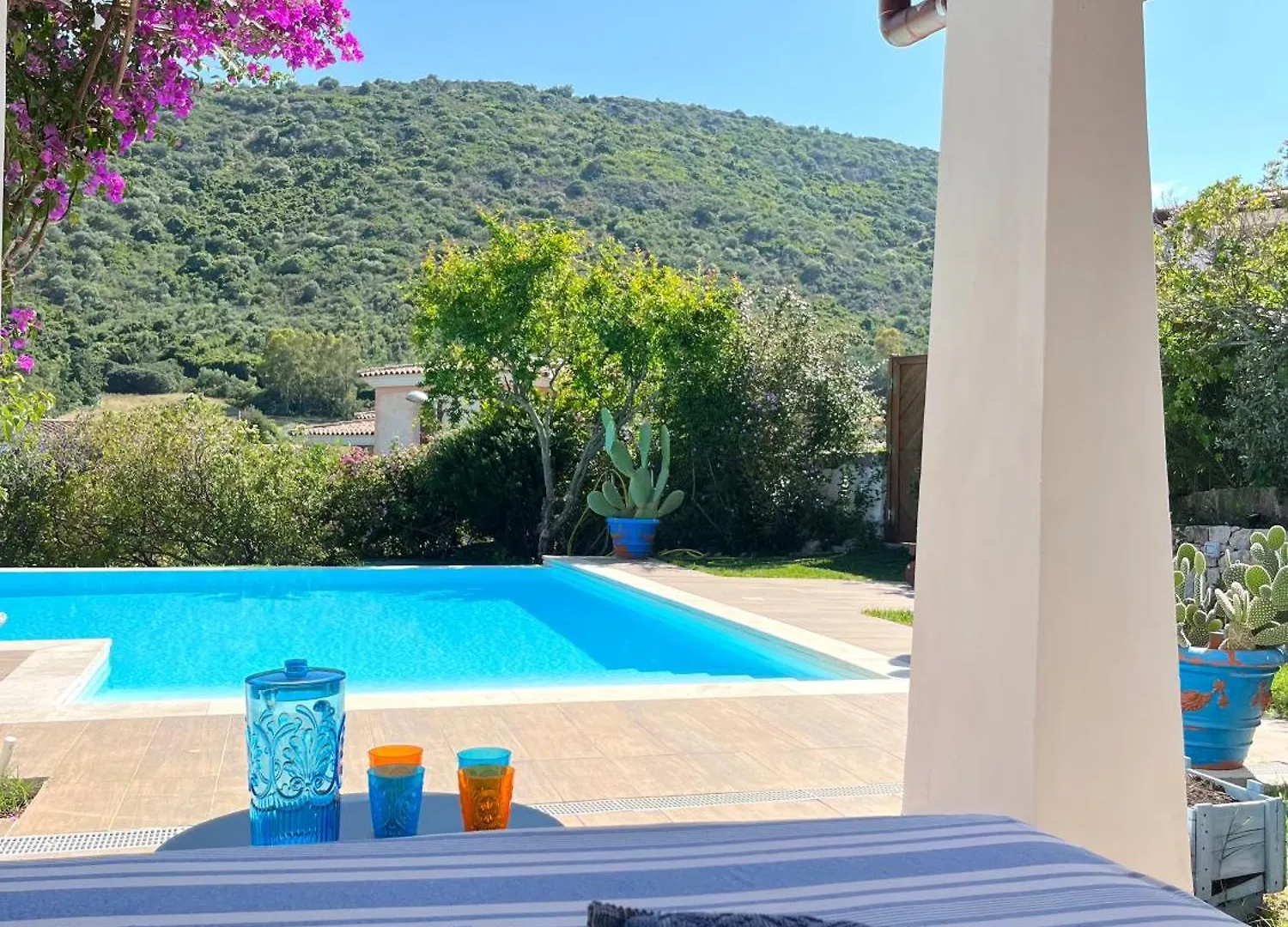 Villa Con Piscina E Vista Mare Tanaunella Holiday home