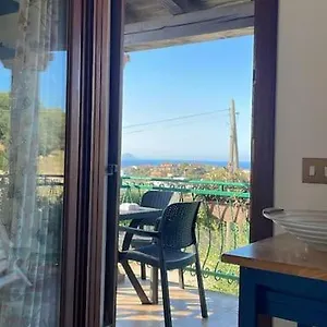  Holiday home Casa Costanza, Bilocale Con Terrazza Vista Mare